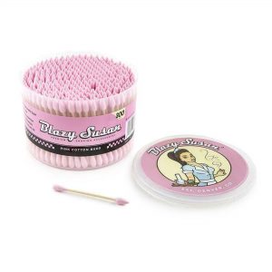 BLAZY SUSAN PINK COTTON BUDS – 300CT